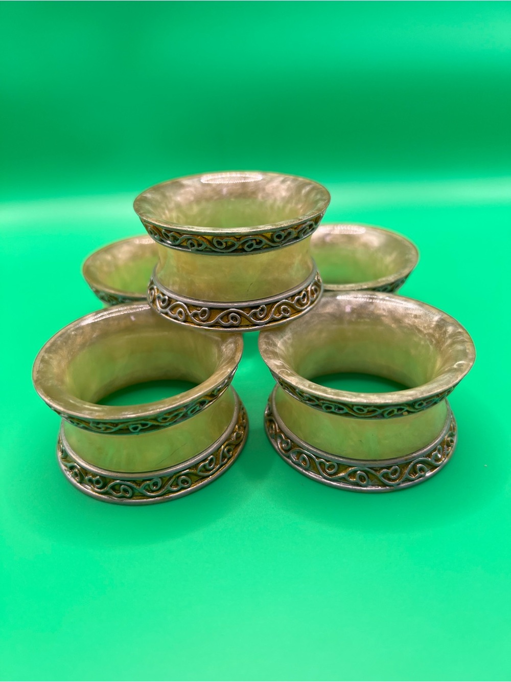 VTG Kemp & Beatley Marbled Resin Scroll Silver Border Napkin Rings Set of 5
